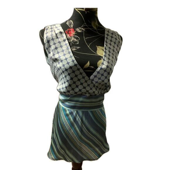 Old Navy Tops - vintage old navy silk sleeveless top spring 2005